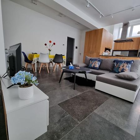 Bb Guesthouse Wezembeek-Oppem Екстериор снимка